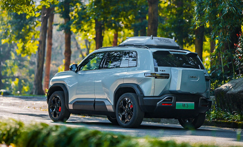 年轻人的第一台潮流科技SUV！方程豹钛3预售：13.98万起