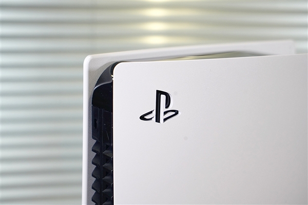 PS5玩家和苹果用户有福了：福利持续整整一年！
