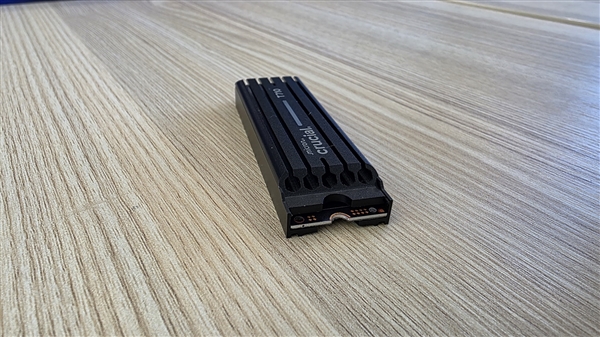 英睿达宣布PCIe 5.0 SSD T710：读取高达14.9GB/s 其他弱点