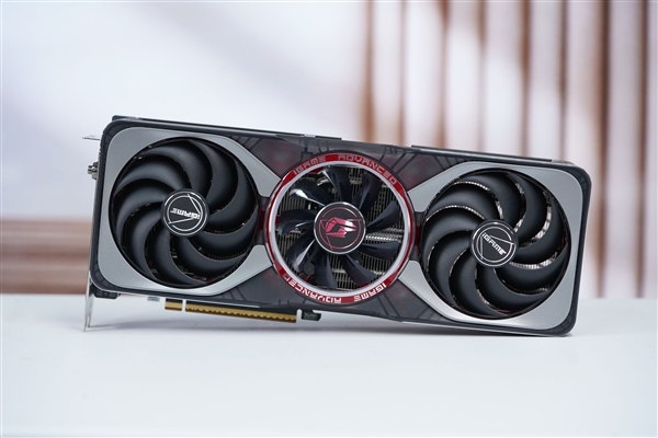 再续引力之环！七彩虹iGame RTX 5060 Adavanced OC显卡图赏