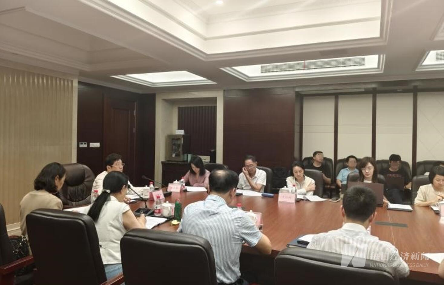 众多投资者参加巨星科技2024年年度股东大会 图片来源:每经记者 黄鑫磊 摄